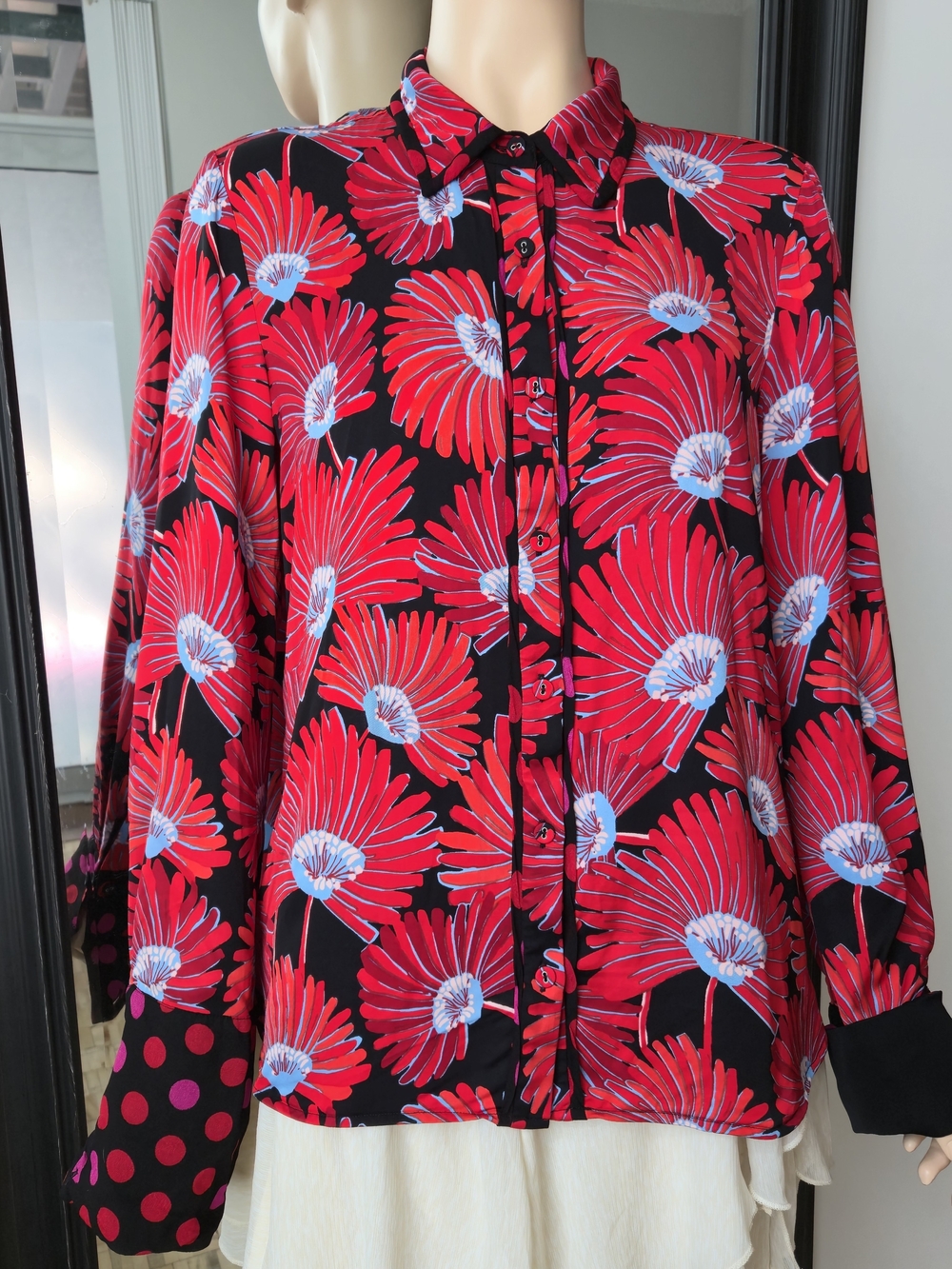 DIANE /V/FUR Julia Blouse Floral Button-Front Red/Black Size M